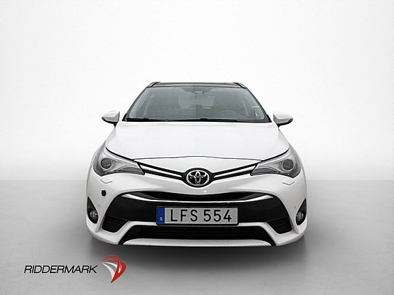 Toyota Avensis 2 of 5