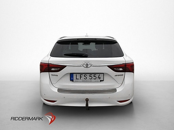 Toyota Avensis 4 of 5