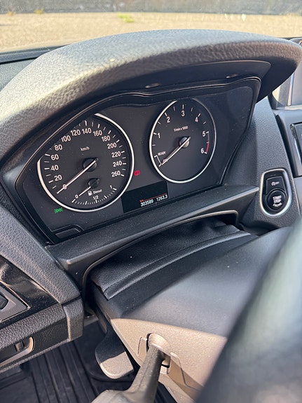 BMW 118d 8 of 13