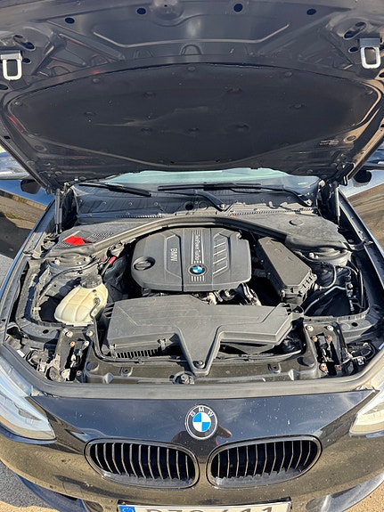 BMW 118d 4 of 13