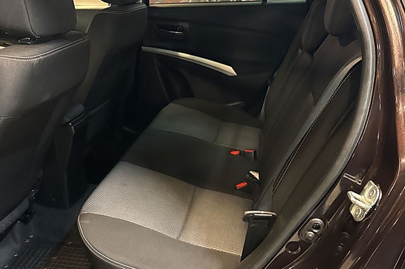 Suzuki S-Cross 11 of 13