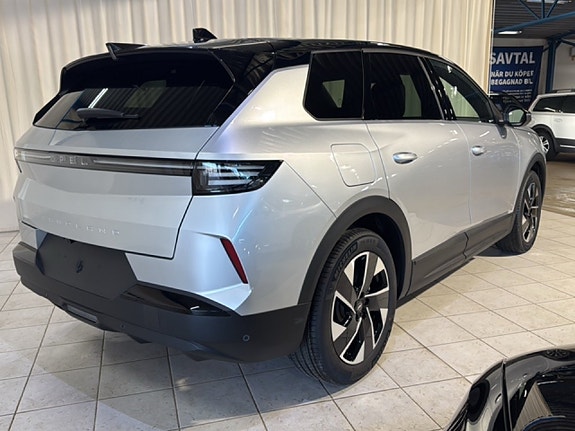 Opel Grandland 2 of 5