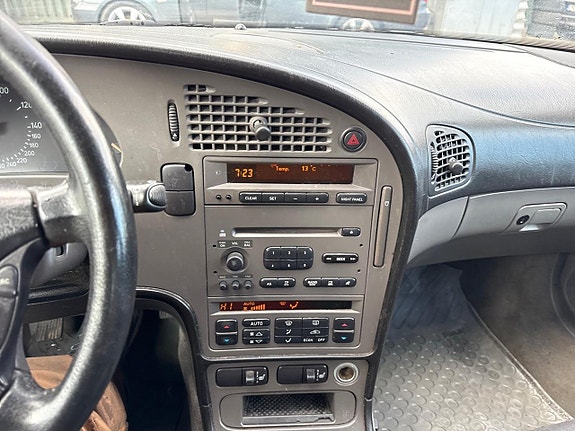 Saab 9-5 12 of 20