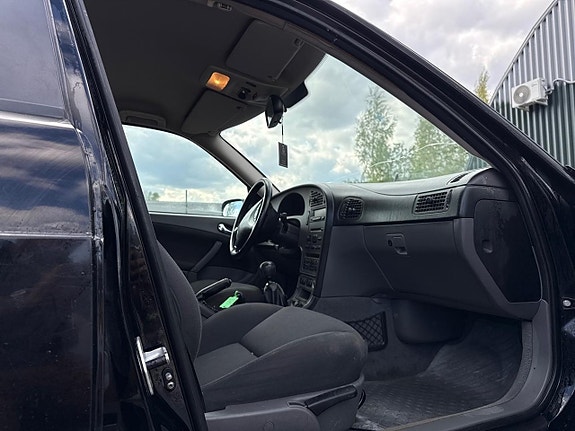 Saab 9-5 17 of 20