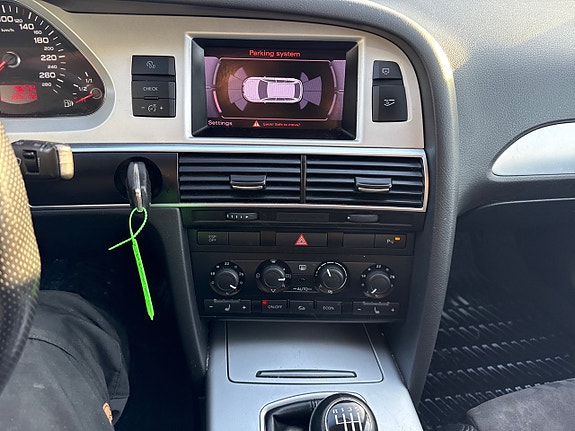 Audi A6 9 of 24