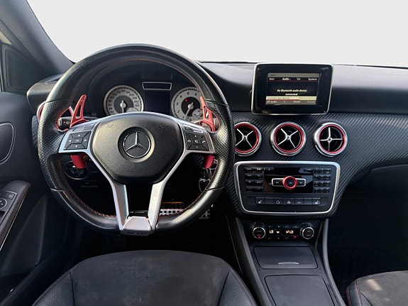 Mercedes-Benz A180 4 of 5