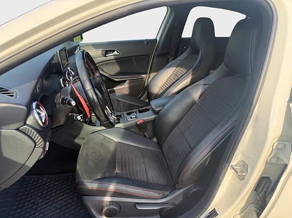 Mercedes-Benz A180 5 of 5