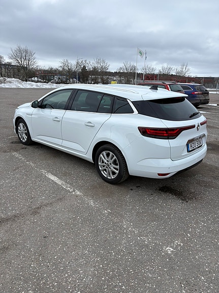 Renault Megane IV 3 of 5