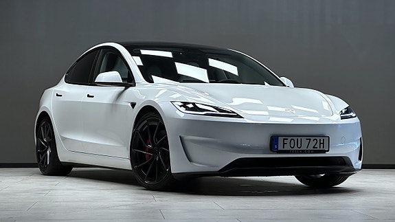 Tesla Model 3 21 of 27