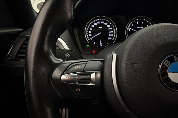 BMW 118i 11 of 23