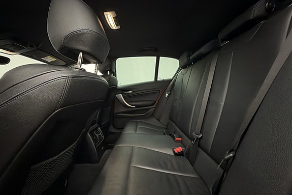 BMW 118i 22 of 23