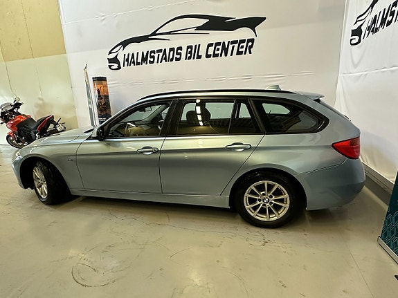 BMW 320 3 of 13