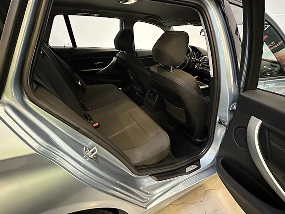BMW 320 13 of 13