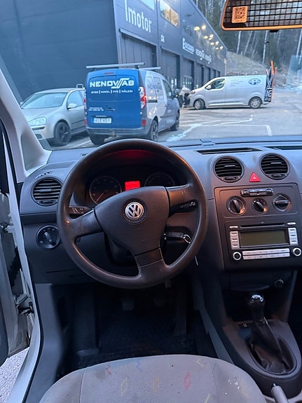 Volkswagen Caddy 5 of 5