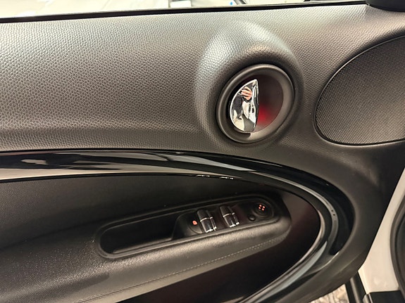 MINI Countryman Cooper D 9 of 24
