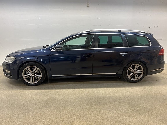 Volkswagen Passat 2 of 16