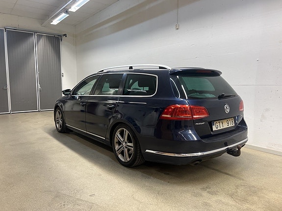Volkswagen Passat 3 of 16