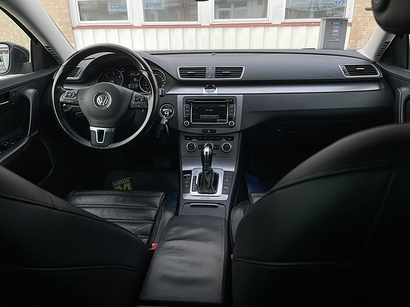 Volkswagen Passat 6 of 16