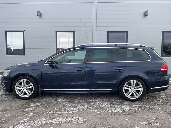 Volkswagen Passat 2 of 5