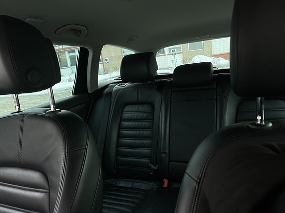 Volkswagen Passat 15 of 16