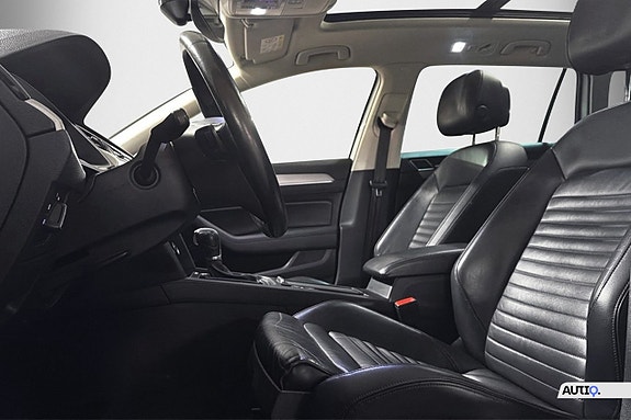 Volkswagen Passat 18 of 21