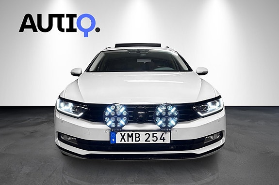 Volkswagen Passat 3 of 5