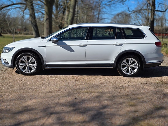Volkswagen Passat Alltrack 5 of 5
