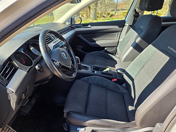 Volkswagen Passat Alltrack 8 of 13