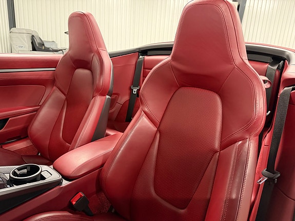 Porsche 911 16 of 30