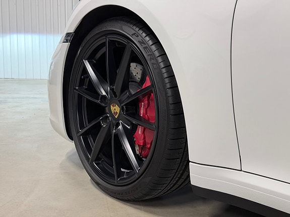 Porsche 911 12 of 30