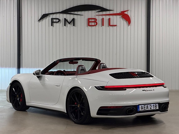 Porsche 911 4 of 5