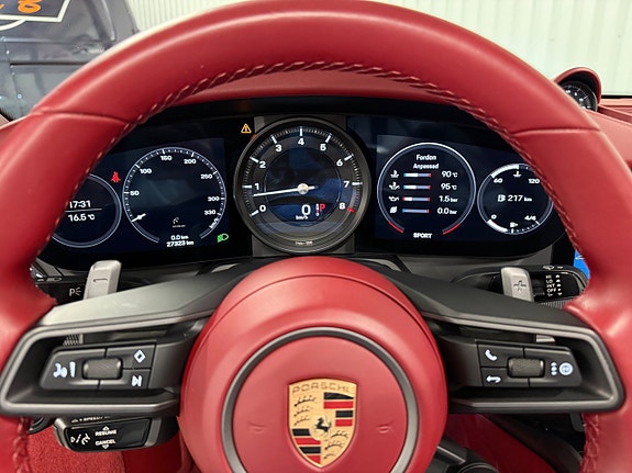 Porsche 911 24 of 30