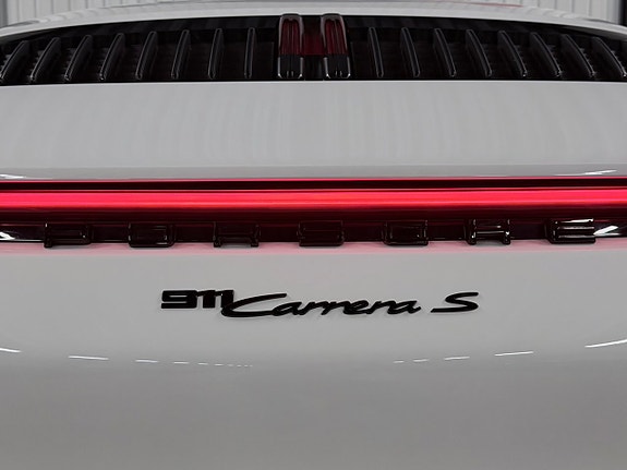 Porsche 911 13 of 30