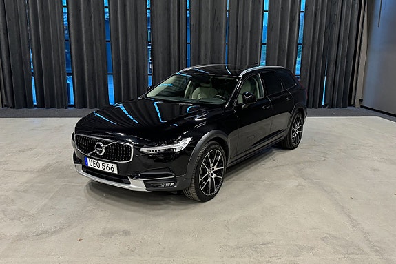 Volvo V90 Cross Country