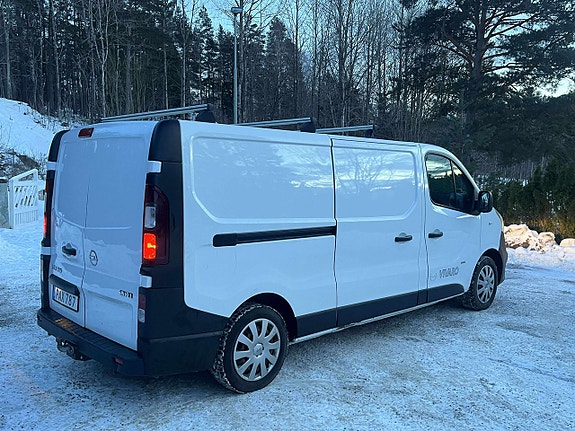 Opel Vivaro 3 of 5