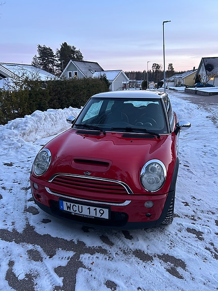 MINI Cooper S 5 of 5