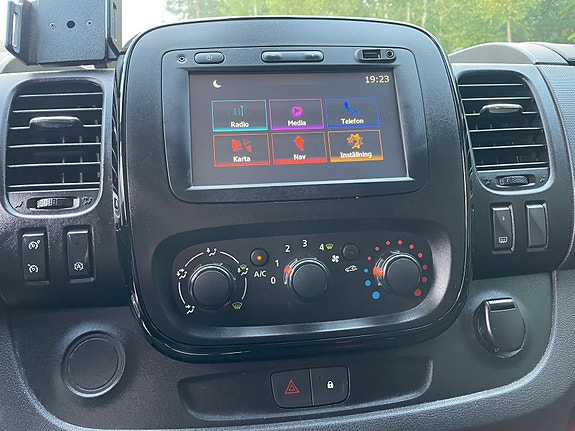 Opel Vivaro 8 of 9