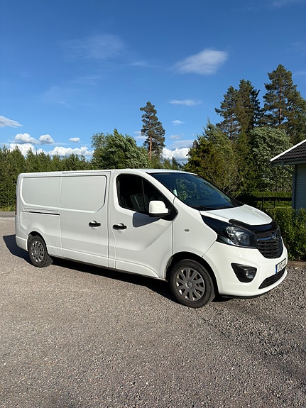 Opel Vivaro 5 of 9