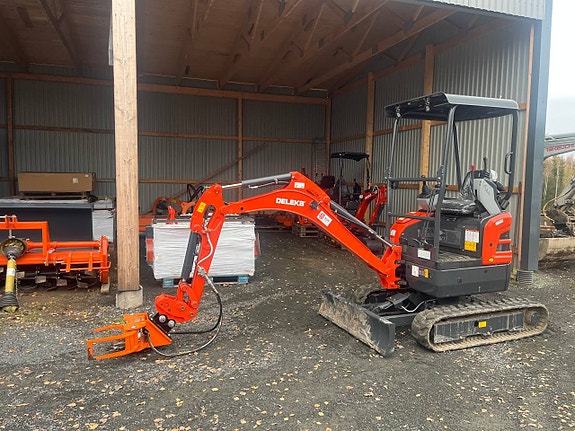 Deleks minigrävare m kubotamotor