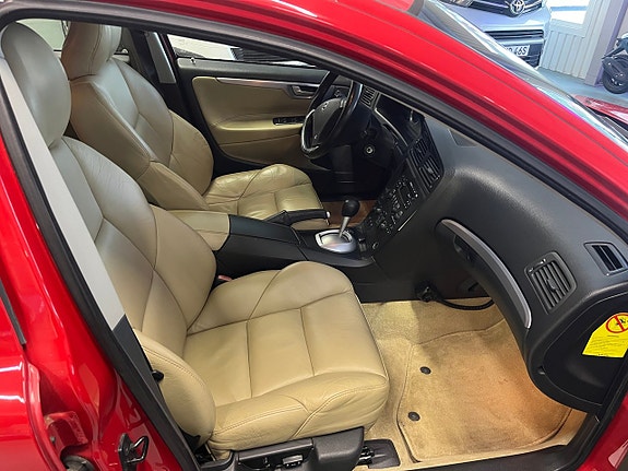 Volvo S60 8 of 9
