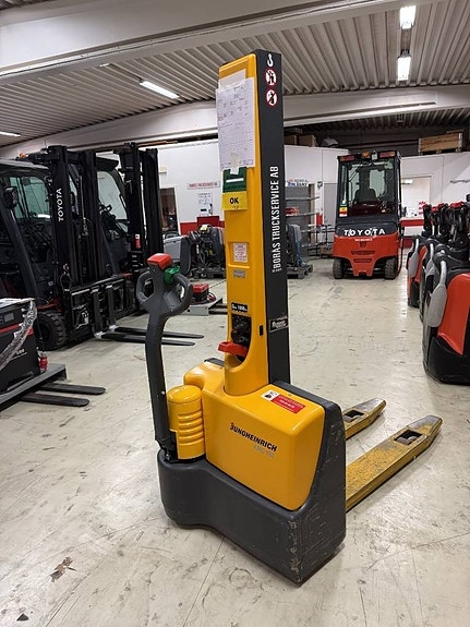 Jungheinrich truck EMC 110