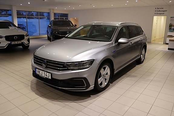 Volkswagen Passat 3 of 5
