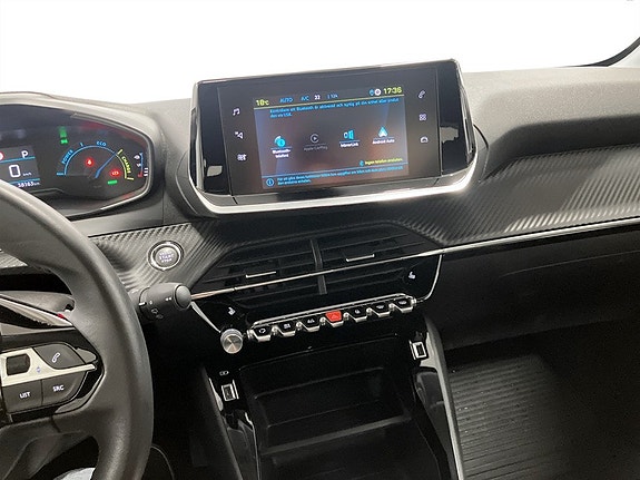 Peugeot e-208 9 of 15