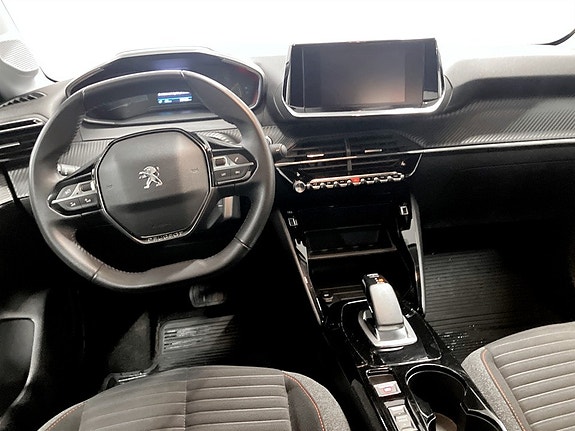 Peugeot e-208 6 of 15