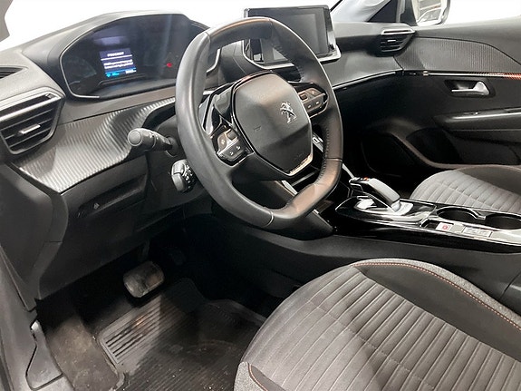 Peugeot e-208 4 of 5