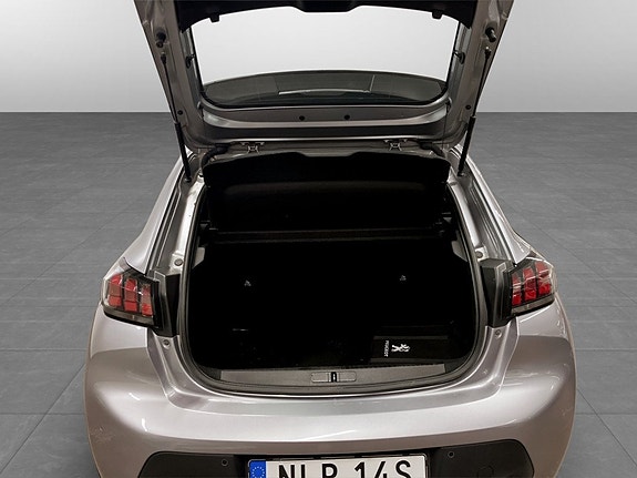 Peugeot e-208 15 of 15