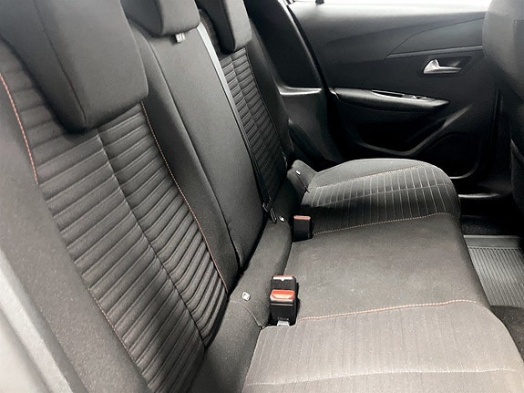 Peugeot e-208 12 of 15