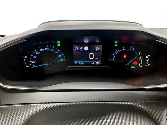 Peugeot e-208 8 of 15