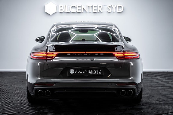 Porsche Panamera 4S 20 of 30
