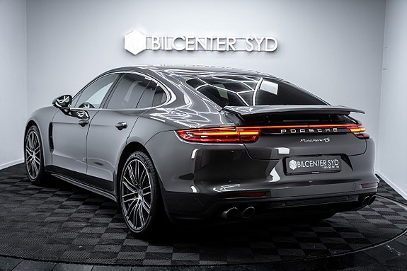Porsche Panamera 4S 22 of 30